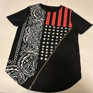 NWOT TRUE ROCK AMERICAN 🇺🇸 PRINT MENS T-SHIRT WITH ZIPPER